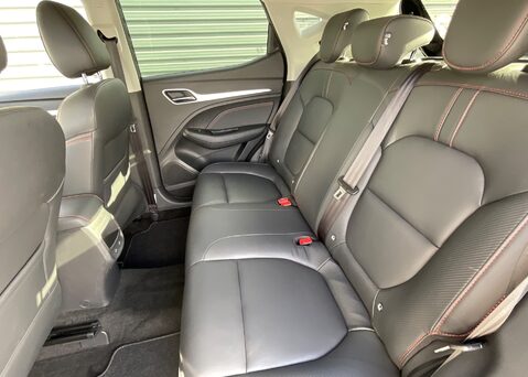 MG ZS 1.0 T-GDI EXCLUSIVE 17