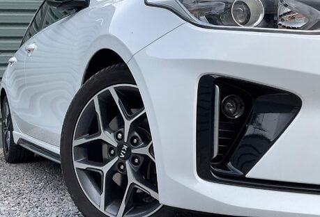 Kia Ceed 1.0 GT-LINE ISG