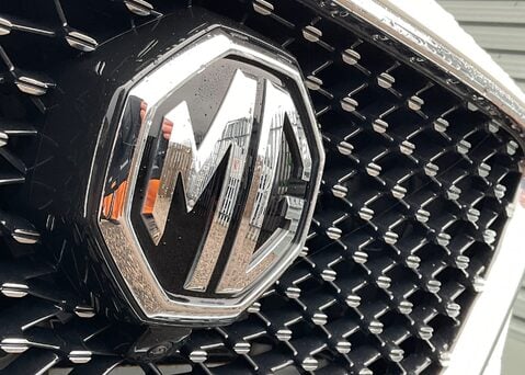 MG HS 1.5 T-GDI EXCITE PHEV 4