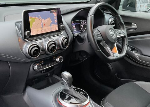 Nissan Juke DIG-T TEKNA DCT 11