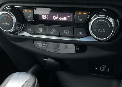 Nissan Juke DIG-T TEKNA DCT 20