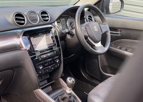 Suzuki Vitara SZ5 BOOSTERJET ALLGRIP MHEV 11