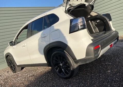 Suzuki SX4 S-Cross MOTION BOOSTERJET MHEV 21