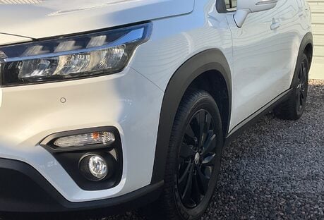 Suzuki SX4 S-Cross MOTION BOOSTERJET MHEV