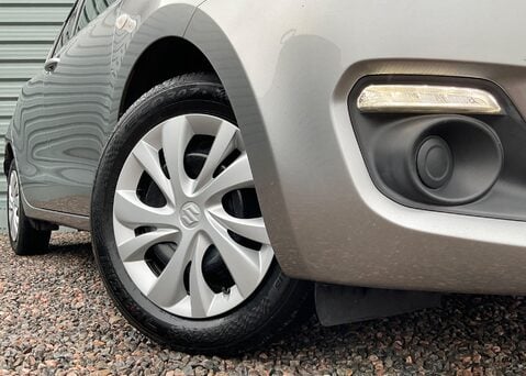 Suzuki Swift SZ3 DUALJET 2