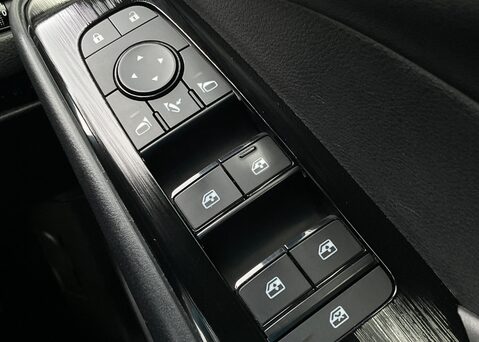 Nissan Qashqai DIG-T ACENTA PREMIUM MHEV 25