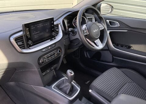 Kia Xceed 1.5 T-GDi ISG 2 11