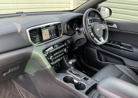 Kia Sportage 1.6 TGDi GT-LINE ISG AWD 9