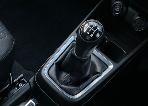 Suzuki Swift SZ5 DUALJET MHEV 24