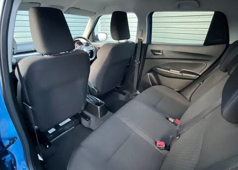 Suzuki Swift SZ5 DUALJET MHEV 17