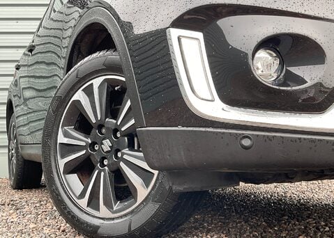 Suzuki Vitara SZ5 MHEV 6