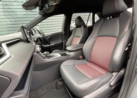 Suzuki Across E-FOUR PHEV 16