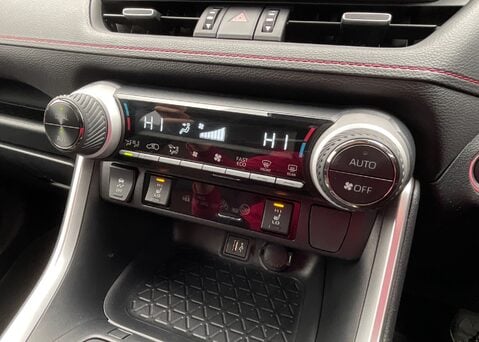 Suzuki Across E-FOUR PHEV 25