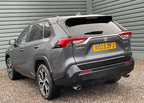 Suzuki Across E-FOUR PHEV 11