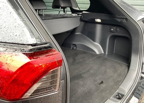 Suzuki Across E-FOUR PHEV 19