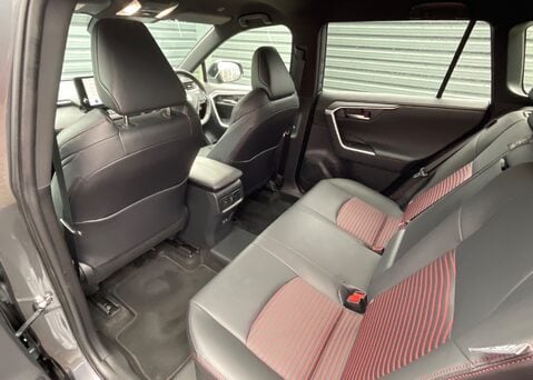 Suzuki Across E-FOUR PHEV 14