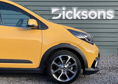 Kia Picanto 1.0 X-Line S 3