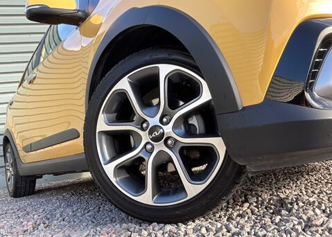 Kia Picanto 1.0 X-Line S 2