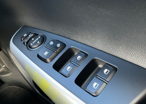 Kia Picanto 1.0 X-Line S 25