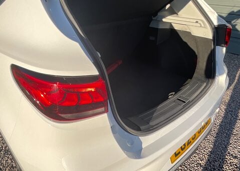 MG ZS 1.0 T-GDI EXCLUSIVE AUTO 10