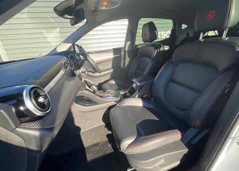 MG ZS 1.0 T-GDI EXCLUSIVE AUTO 16