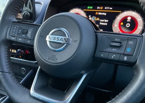 Nissan Qashqai DIG-T TEKNA MHEV 23