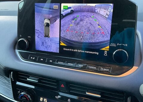 Nissan Qashqai DIG-T TEKNA MHEV 21