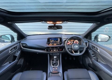 Nissan Qashqai DIG-T TEKNA MHEV 9