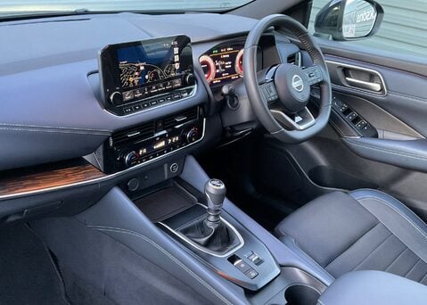 Nissan Qashqai DIG-T TEKNA MHEV 11