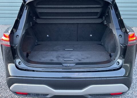 Nissan Qashqai DIG-T TEKNA MHEV 22