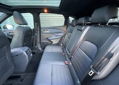 Nissan Qashqai DIG-T TEKNA MHEV 17