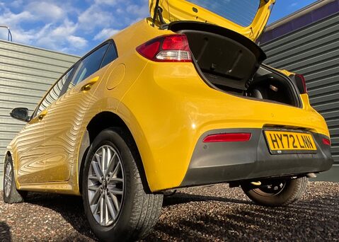 Kia Rio 1.0 T GDi 2 DCT 17