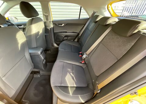 Kia Rio 1.0 T GDi 2 DCT 11