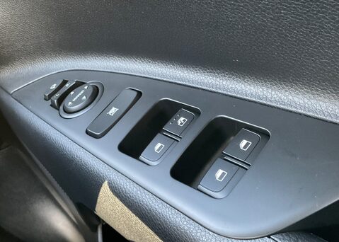 Kia Rio 1.0 T GDi 2 DCT 23