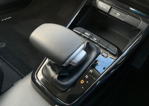 Kia Rio 1.0 T GDi 2 DCT 21