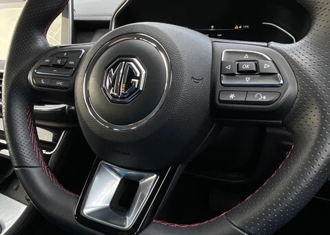 MG HS 1.5 T-GDI EXCITE DCT 23