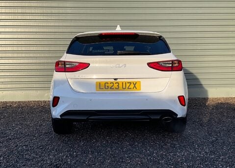 Kia Ceed 1.5 T-GDi ISG '3'  9