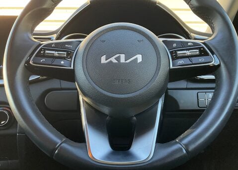 Kia Ceed 1.5 T-GDi ISG '3'  23