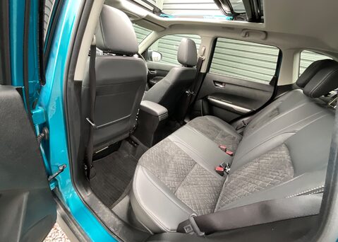 Suzuki Vitara SZ5 BOOSTERJET MHEV 15