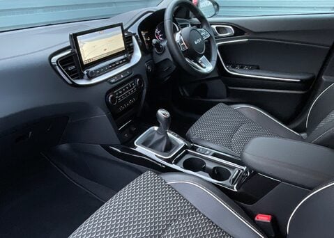 Kia Xceed 1.5 T-GDi '3'  7