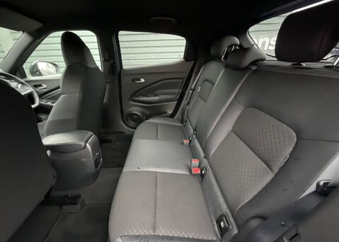 Nissan Juke DIG-T N-CONNECTA DCT 11