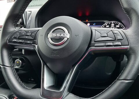 Nissan Juke DIG-T N-CONNECTA DCT 22