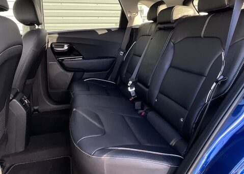 Kia Niro e-Niro '4+' 64 kWh 15