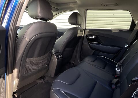 Kia Niro e-Niro '4+' 64 kWh 14