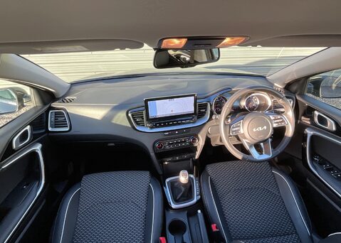 Kia Ceed 1.5 T-GDi ISG 3 12