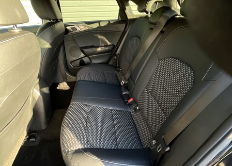 Kia Ceed 1.5 T-GDi ISG 3 20