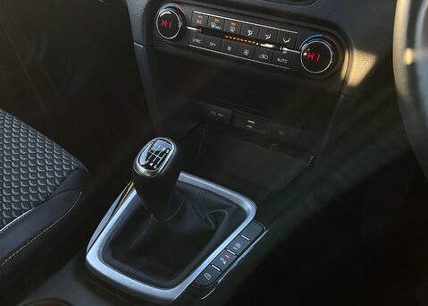 Kia Ceed 1.5 T-GDi ISG 3 23