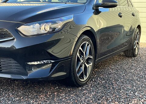 Kia Ceed 1.5 T-GDi ISG 3 5