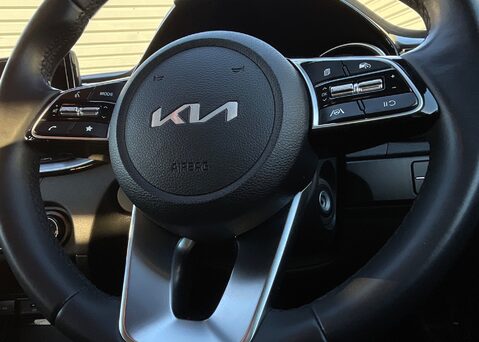 Kia Ceed 1.5 T-GDi ISG 3 22