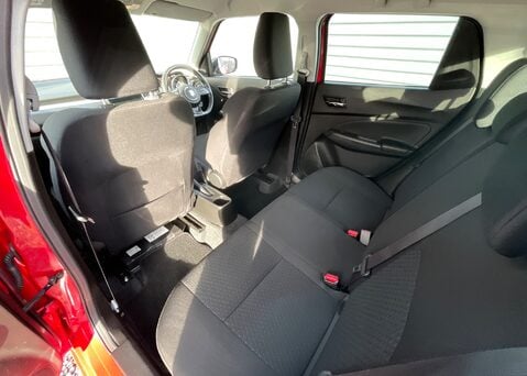 Suzuki Swift SZ5 DUALJET MHEV 13